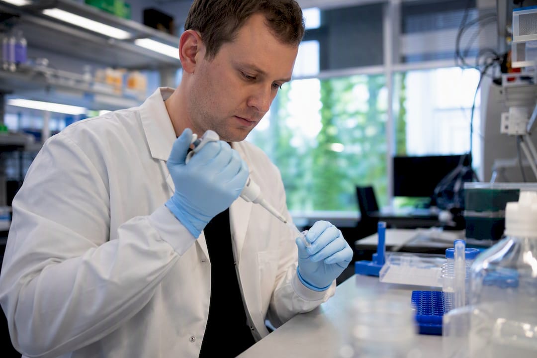 Lab pipetting GLP-1 analog peptide solution