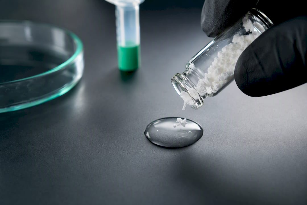 Peptide dissolving in aqueous laboratory buffer